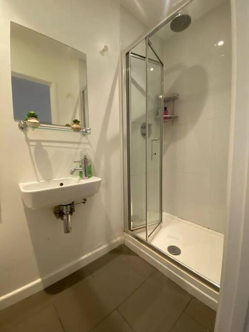 Sleep 6 Flat At Iconic Piccadilly Circus Vr6 Londra